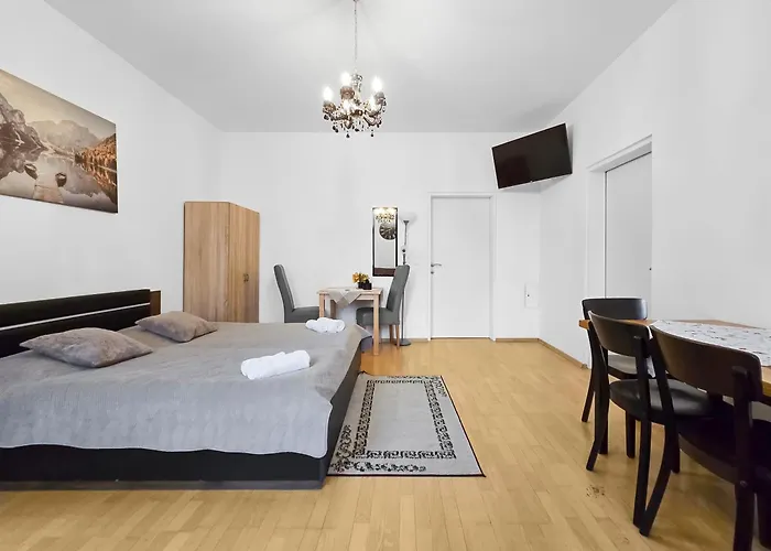 Three King-size Beds, Three Bedrooms Apartamento *